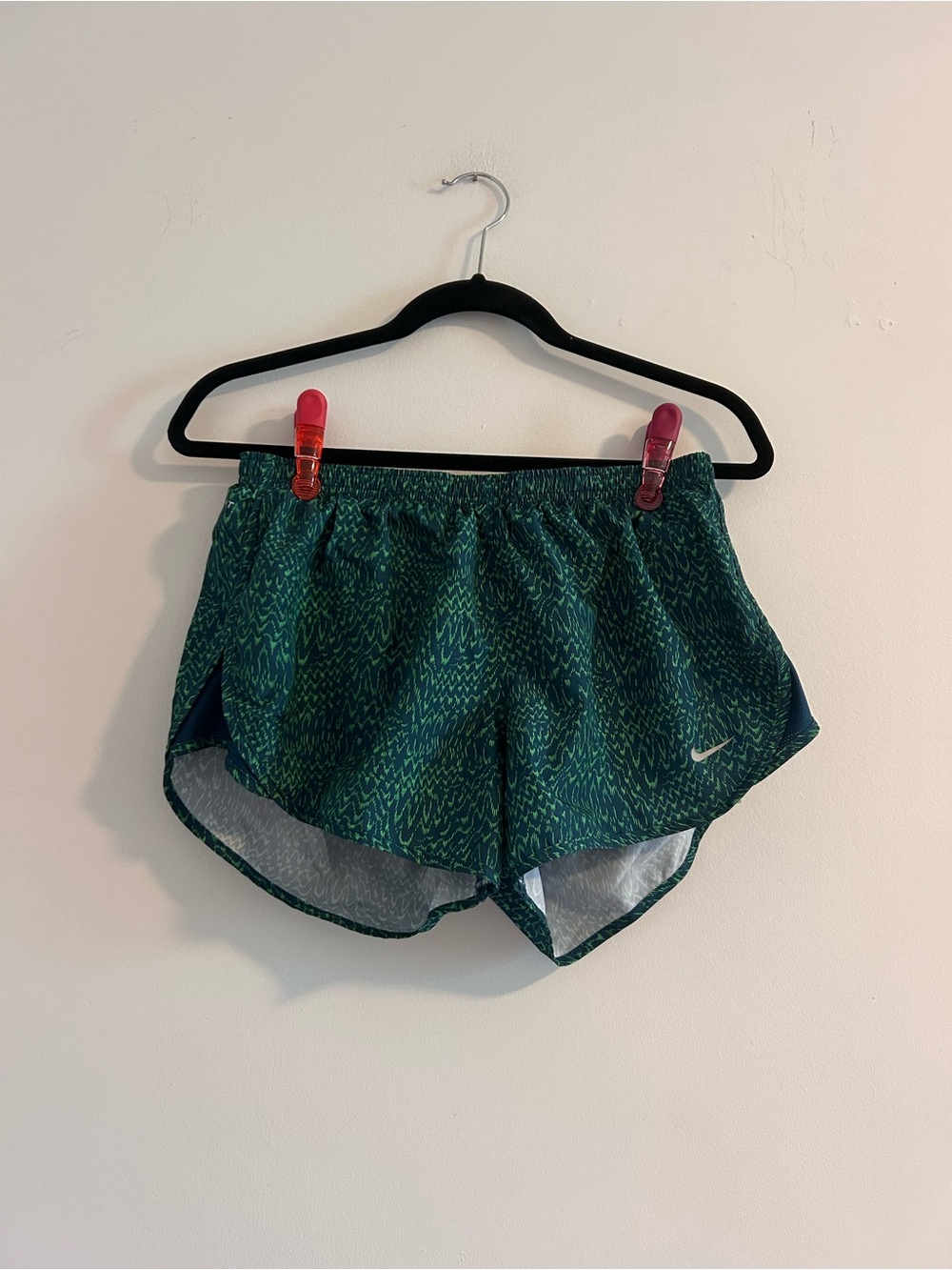 Nike Women’s Green Patterned Athletic Shorts